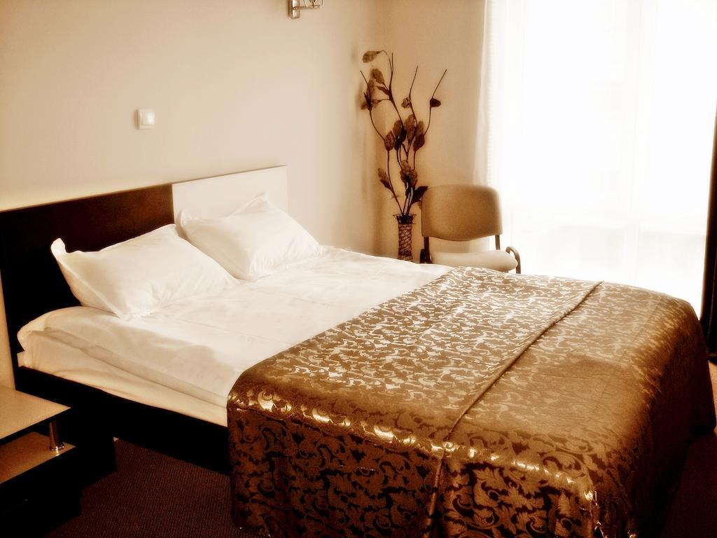 Hotel Babilon Бухарест Номер фото