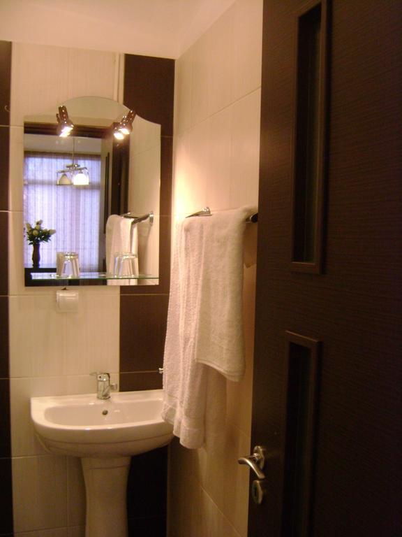 Hotel Babilon Бухарест Екстер'єр фото